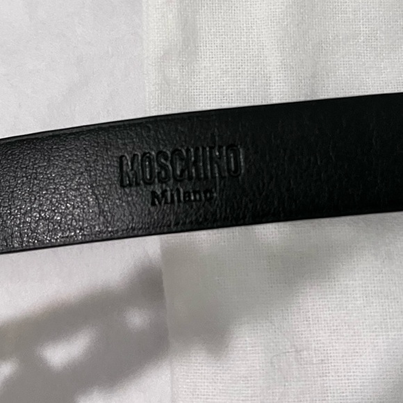 MOSCHINO NWT AUTHENTIC GENUINE BLACK LEATHER & GOLD SIGNATURE BELT main image 16